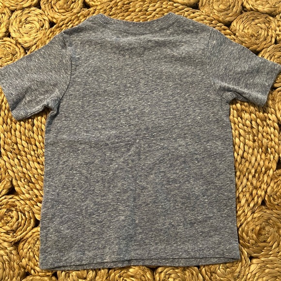 The Childrens Place T-shirt - Picture 3 of 3